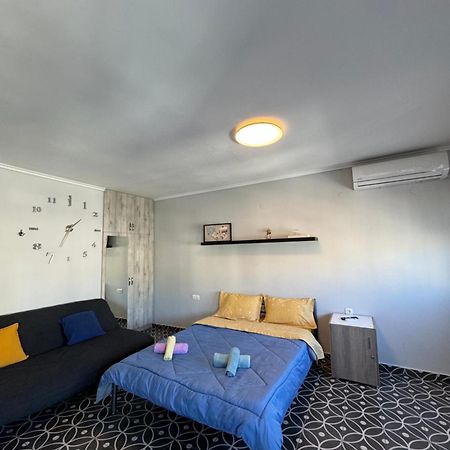 Modiano Studio Ι By Socrates Junior Houses Thessaloniki Exterior photo